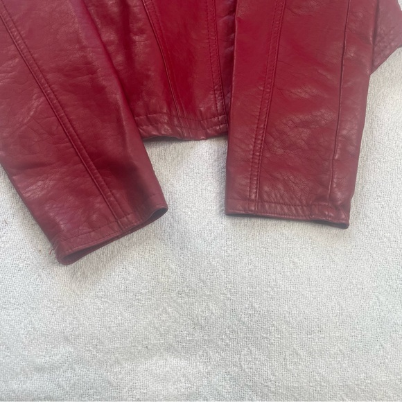 Dollhouse Women's Bold Maroon Faux‎ Leather Jacket Size Large- A lot of Style - Picture 15 of 16